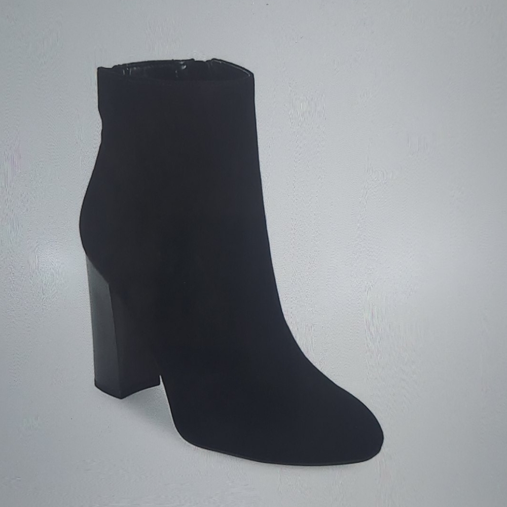 Connelly Micro Suede Ankle Boots in Black size 11